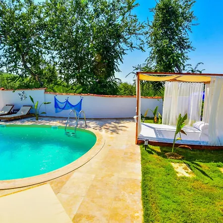 Villa48 Exclusive